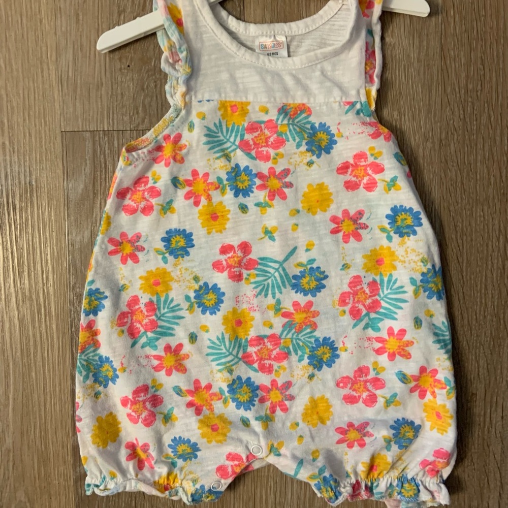 Swiggles Girl's Size 6-9 Months Bright Floral Romper With Flutter Sleeves